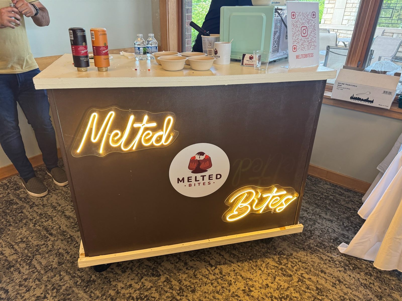 Live dessert cart setup